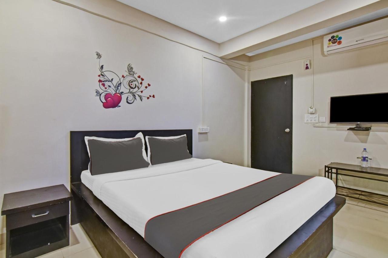 Capital O 86047 Hotel Sunview Cortalim ภายนอก รูปภาพ